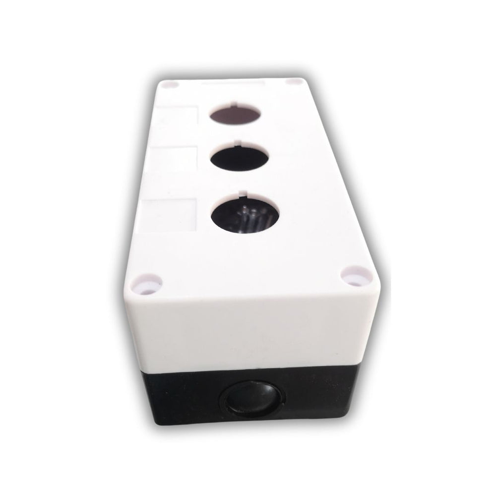 CAJA PLASTICA PARA PULSADOR 3 HUECOS 22MM ( 02120311 )