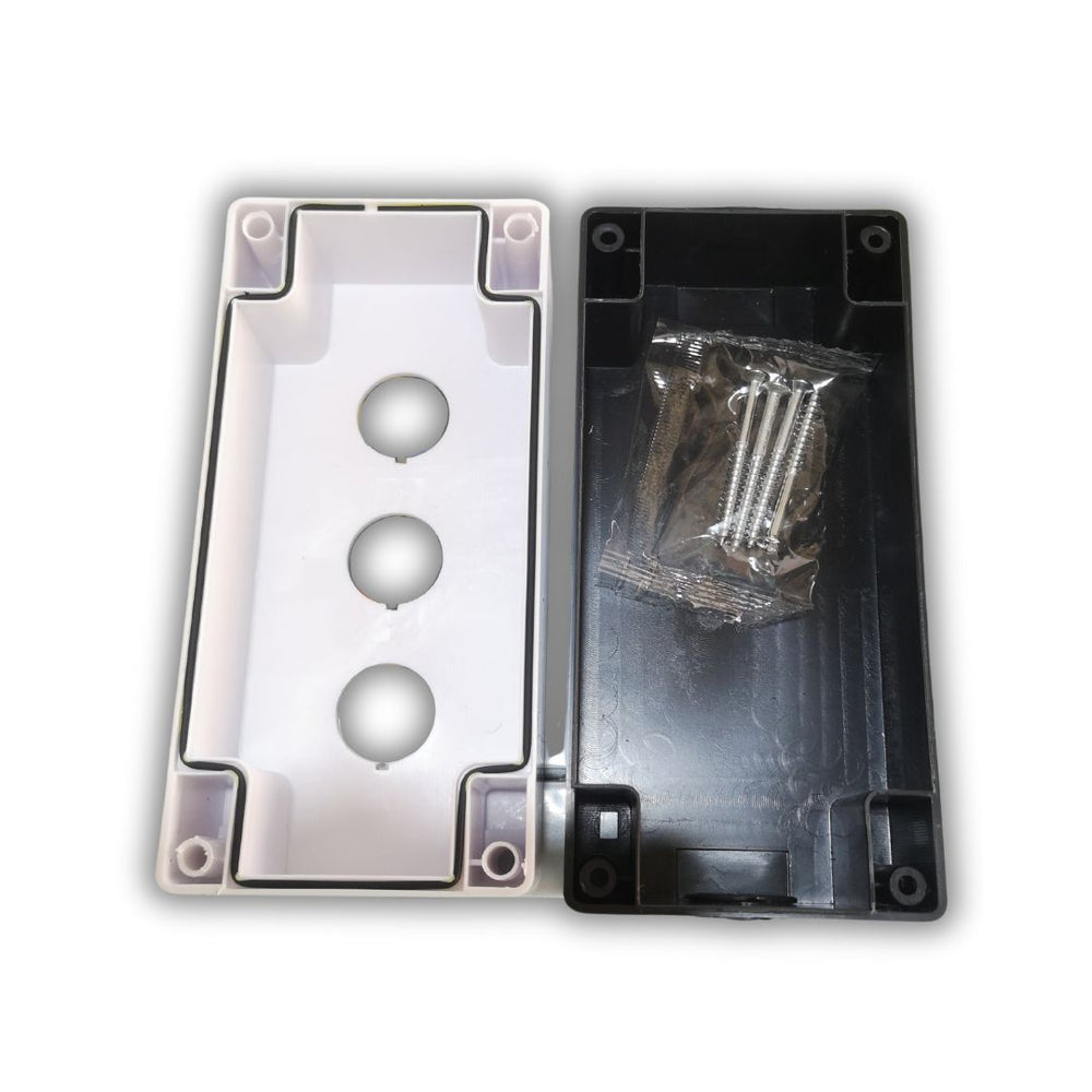 CAJA PLASTICA PARA PULSADOR 3 HUECOS 22MM ( 02120311 )