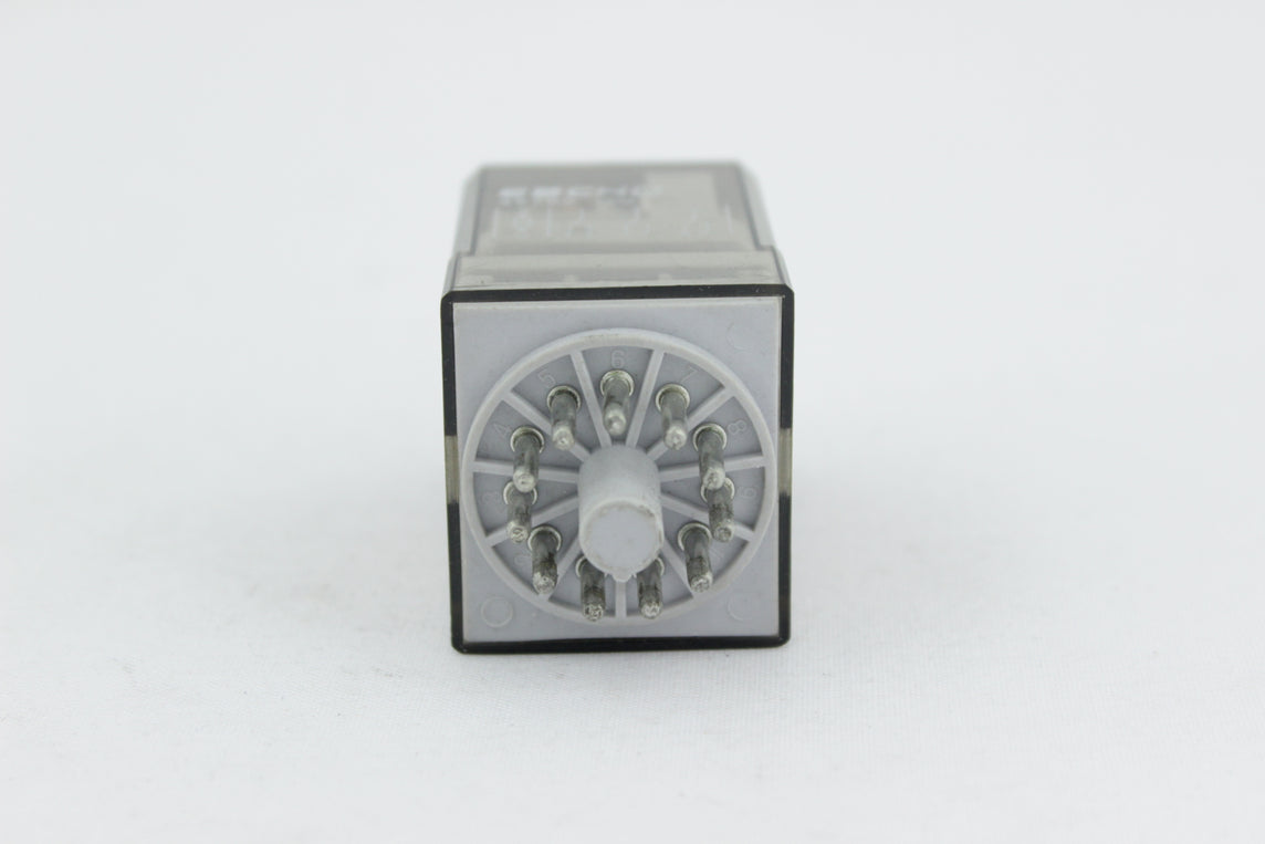 RELEVO 11 PINES REDONDOS 220VAC 10A/250AC