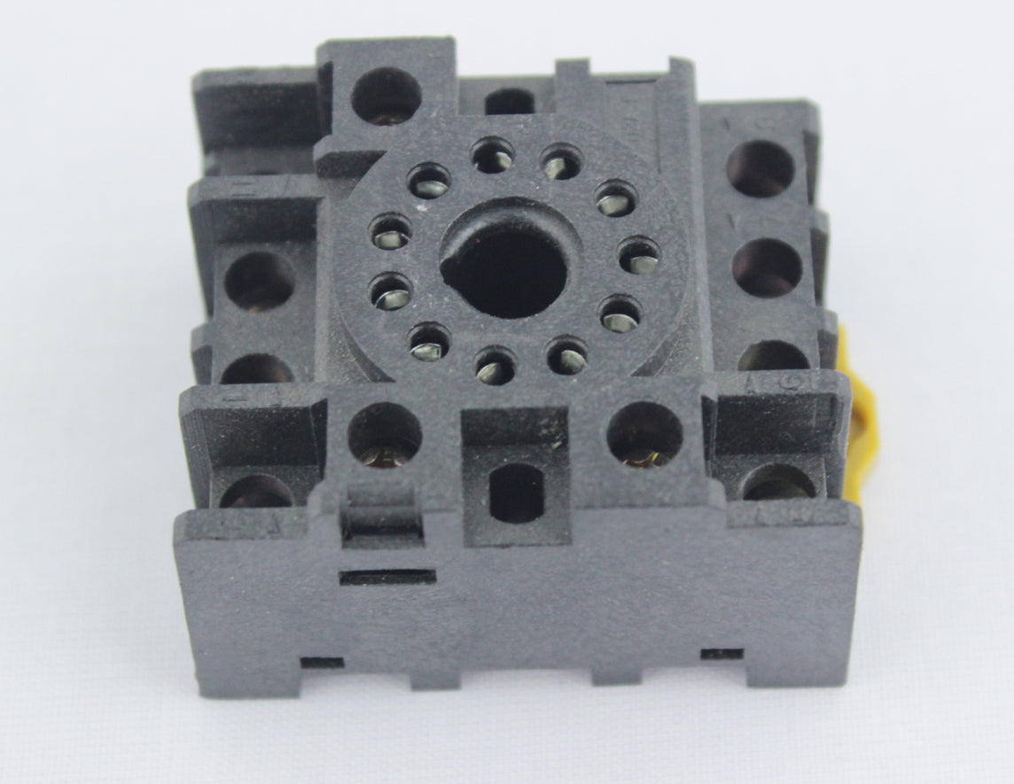 BASE PARA RELEVO 11 PINES REDONDOS 10A