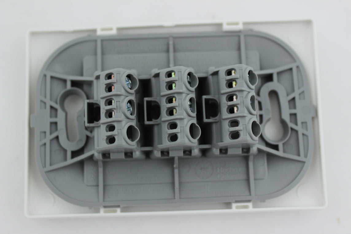 INTERRUPTOR TRIPLE LUMINEX FUTURA