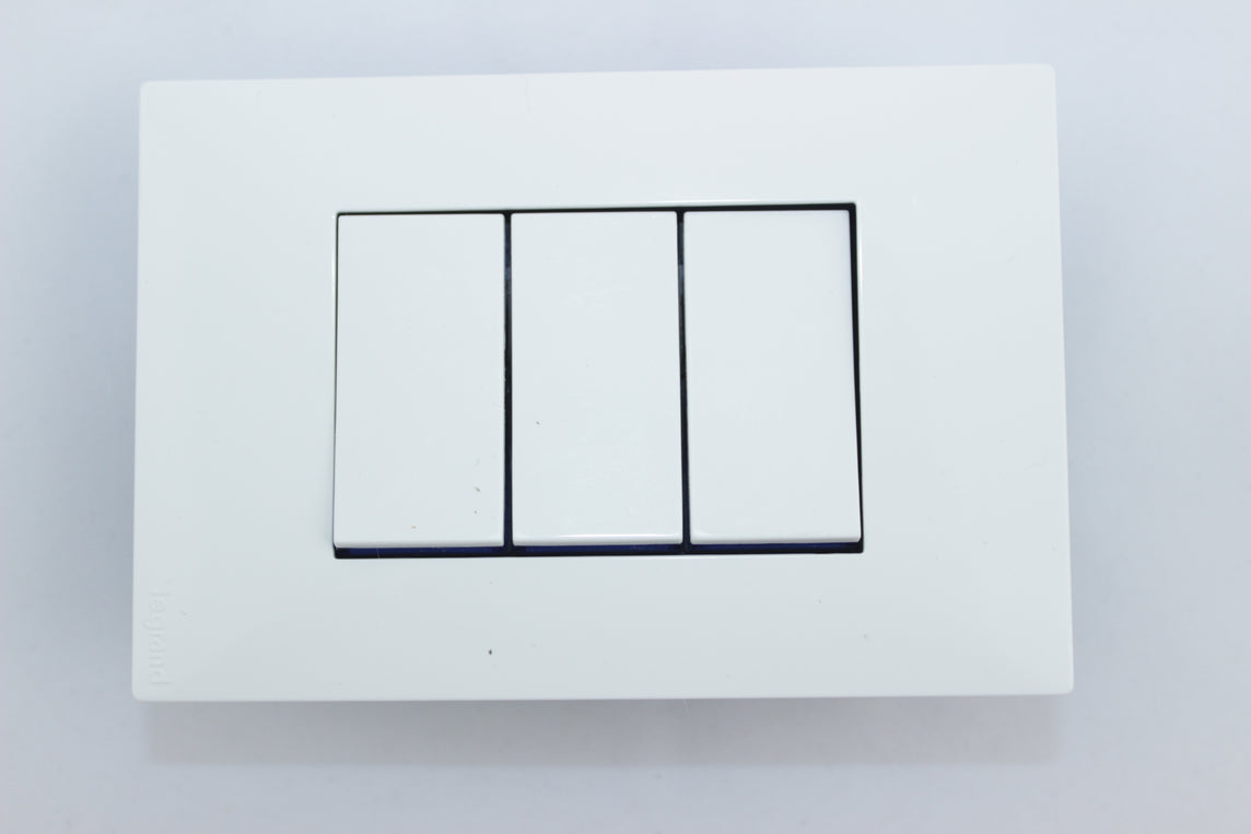 INTERRUPTOR TRIPLE 10A CLICKME