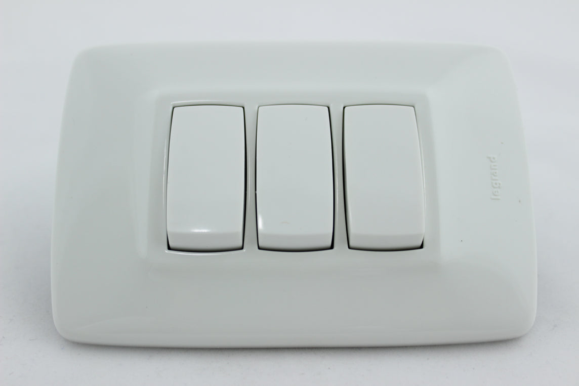 INTERRUPTOR TRIPLE ARQUEA BLANCA